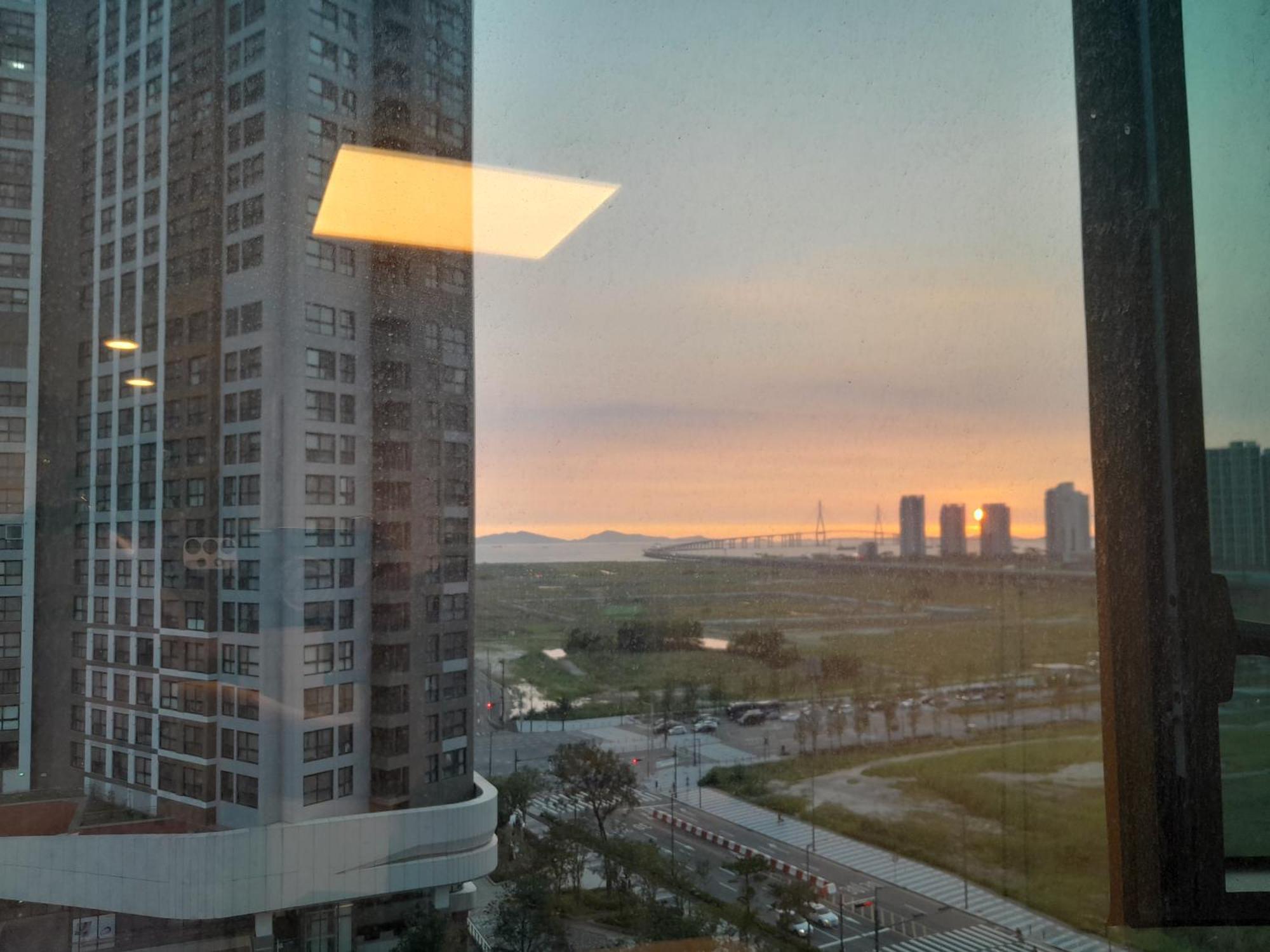 Songdo Halla Westernpark-Seaviewroom Hotel-바다전망 Incheon Exterior photo