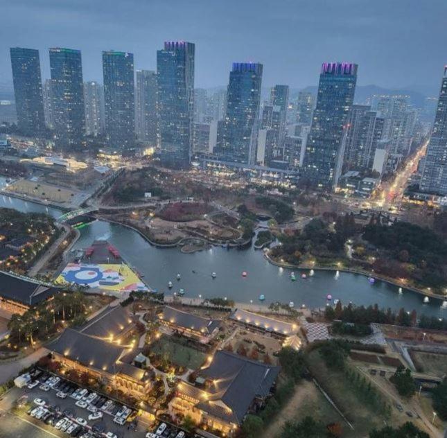 Songdo Halla Westernpark-Seaviewroom Hotel-바다전망 Incheon Exterior photo